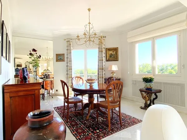 UN APPARTEMENT AU DERNIER ETAGE DE 130M2 SH, A PERPIGNAN CEN