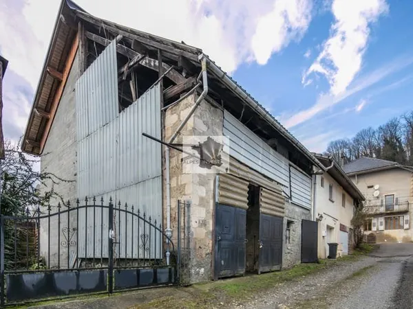 GRANGE CONSTRUCTIBLE A RENOVER AVEC JARDIN - SAINTE HELENE D
