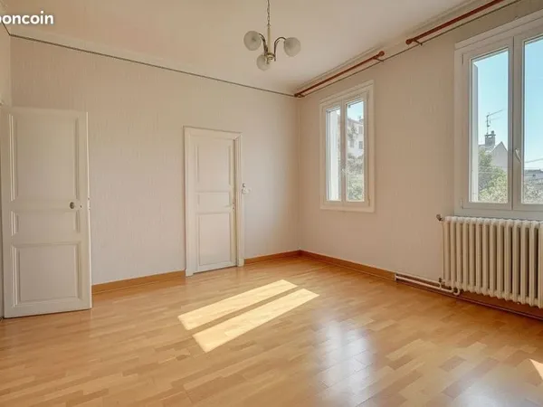 Propriété 5 pièces 157 m²