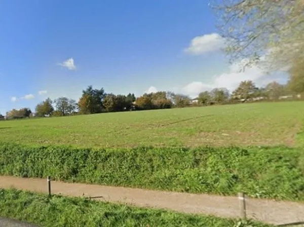 Terrain 360 m²
