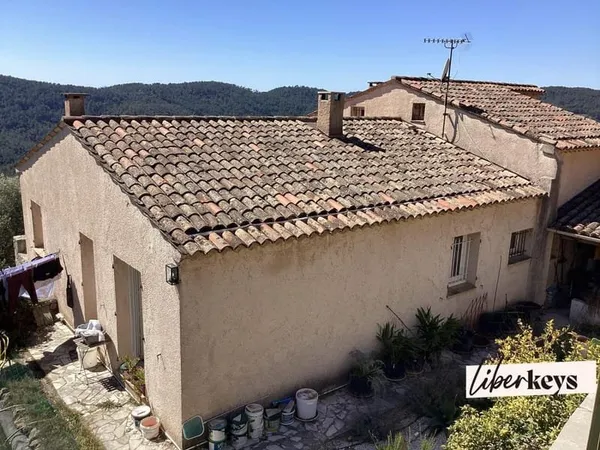 Propriété Atypique XXL à Claviers - 324 m² (406 m² au sol), Piscine & Fort Potentiel Locatif (FR/EN)