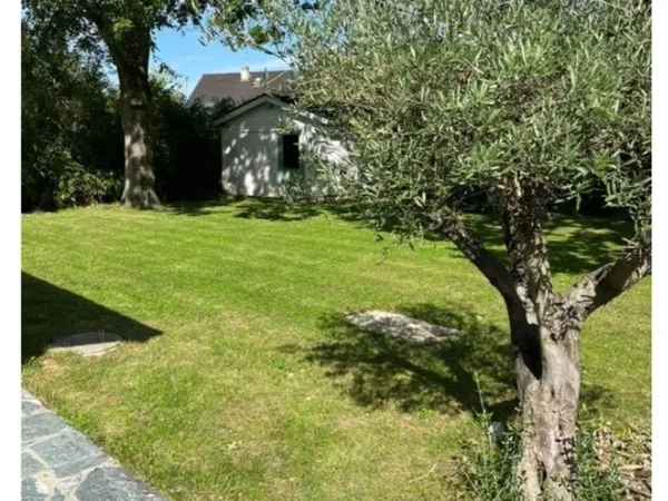 Terrain 350 m²