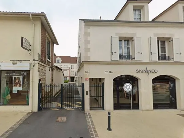Stationnement Location Lamorlaye   16000€