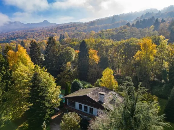 Neuvecelle - Propriété Familiale de plus de 250 m² avec Parc