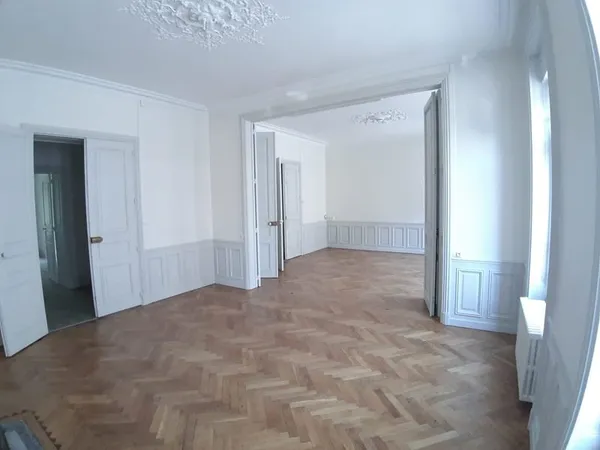 Appartement 5 pièces 166 m²
