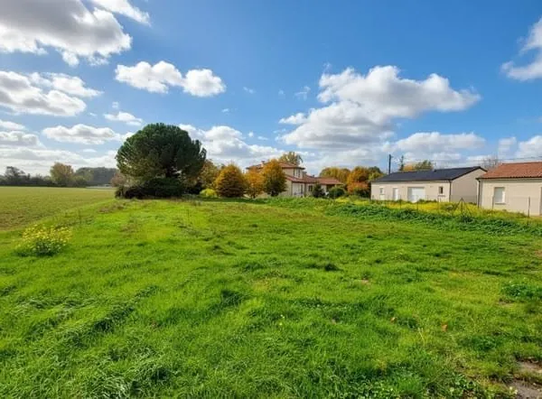 Terrain constructible 950 m²