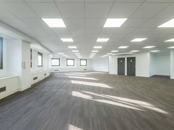 Bureaux 1686 m²