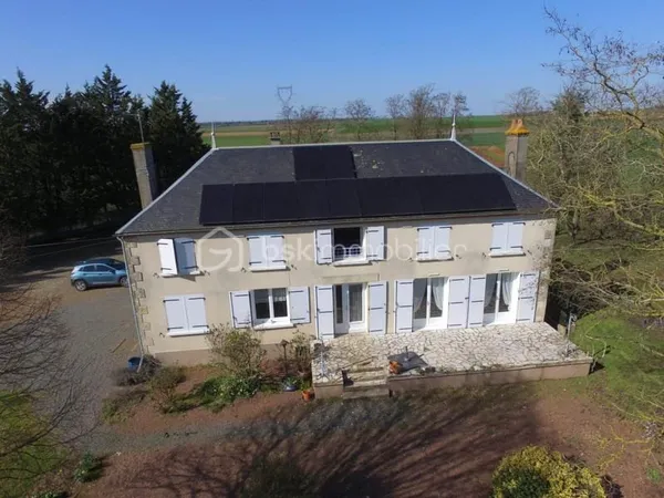 Maison familiale 147m² - 4 ch - 2 ha - Garages 360m² - Box chevaux - Aucun vis-à-vis- secteur Assais