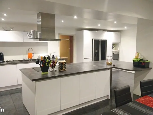 Maison 190m² + dépendances 50m²