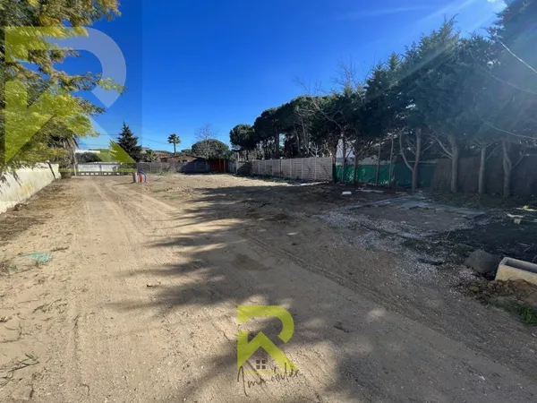 LE GRAU D'AGDE - TERRAIN CONSTRUCTIBLE - VIABILISE + PERMIS