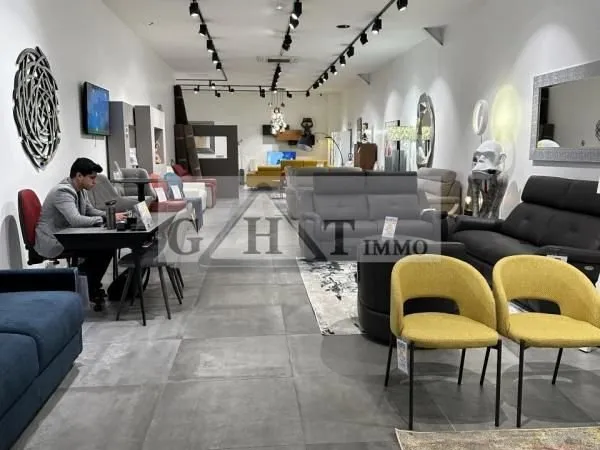 Commerce 380 m²
