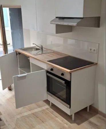 Dans un immeuble entièrement rénové, à 2 pas du centre ville joli studio