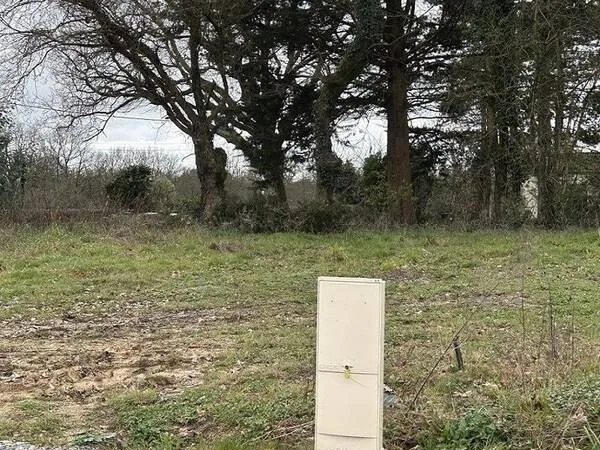 Terrain 258 m²