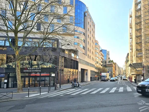 Parking 13 m²