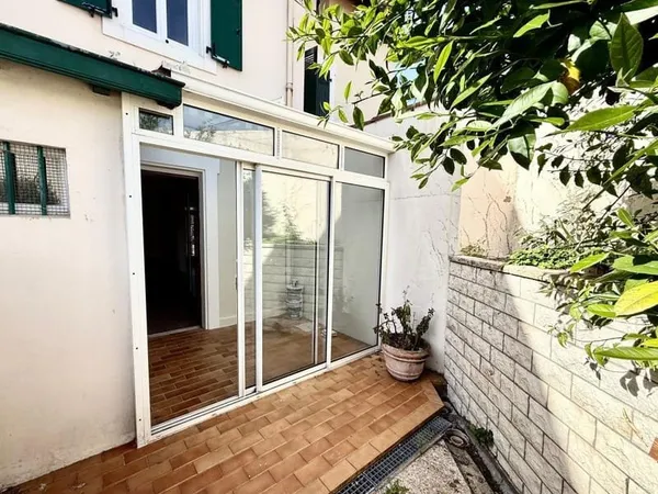 BIARRITZ SAINT MARTIN T3 AVEC COUR PRIVATIVE