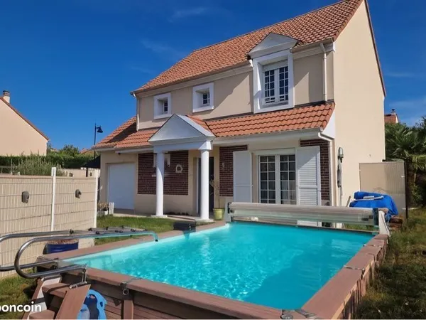 Maison familiale rénovée avec piscine 135 m2 - parfaitement entretenue