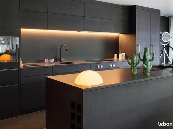 Maison neuve entièrement meublée avec jardin privé et belles prestations