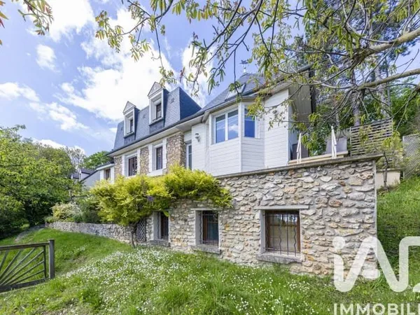 Maison 8 pièces 185 m²