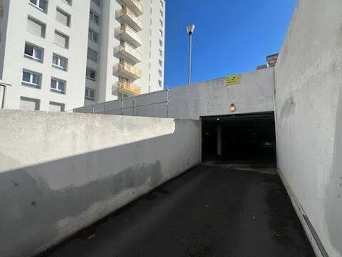 Parking 12 m²