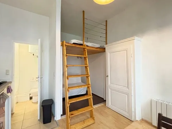 Studio 1 pièce 16 m²