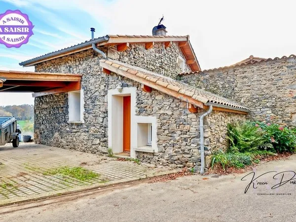 Maison en pierre à Sainte-Catherine (69) - Charme authentique et confort avec vue imprenable !