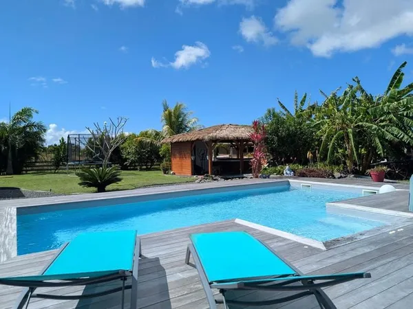 Rare propriété de luxe sur 6000m2 avec espace dédié aux chev