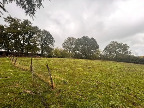 Terrain 3500 m²
