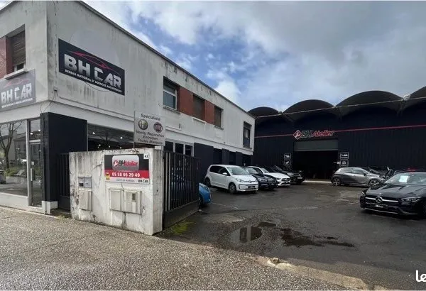 Rare : Garage automobile équipé - 1200 m² - Axe passant Mont-de-Marsan - Faible loyer