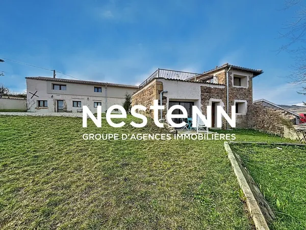 A Vendre : Ancienne Ferme Vigneronne totalement rénovée située à Saint-Amour Bellevue (71570)