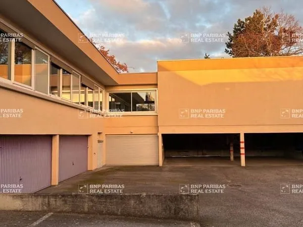 Bureaux 655 m²