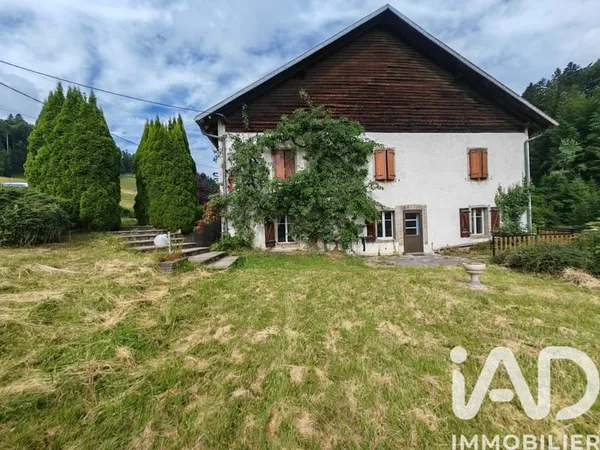 Bâtiment 5 pièces 223 m²