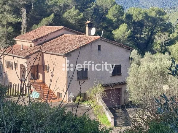Maison 4 pièces 397 m²