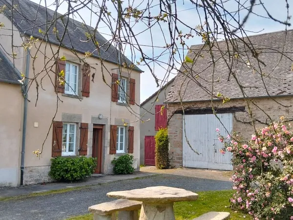 Maison de campagne à Azérables DF-840-A