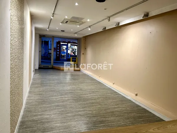 Local commercial 3 pièces 53 m²