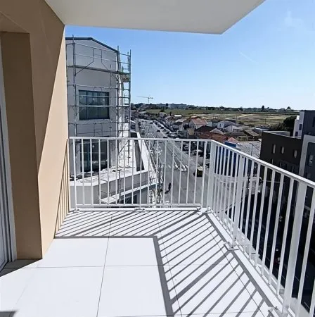 T4 étage élevé triple expo double terrasse