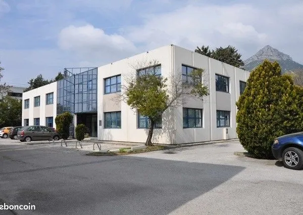 Bureaux 92 m² LA VALETTE DU VAR