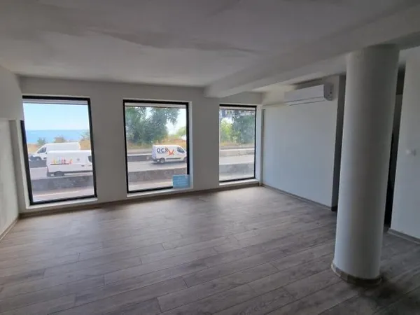 BUREAUX 380 M² A LOUER / LA POSSESSION