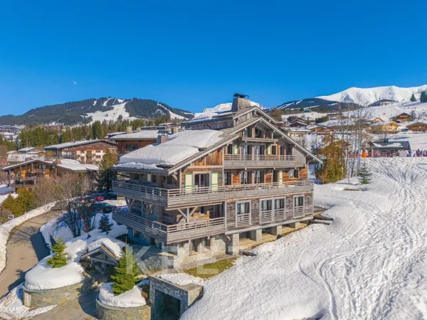 EXCLUSIVITÉ - MEGEVE - Chalet d'exception Ski-in / Ski-out