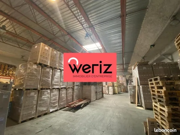 Local industriel 2 168 m²