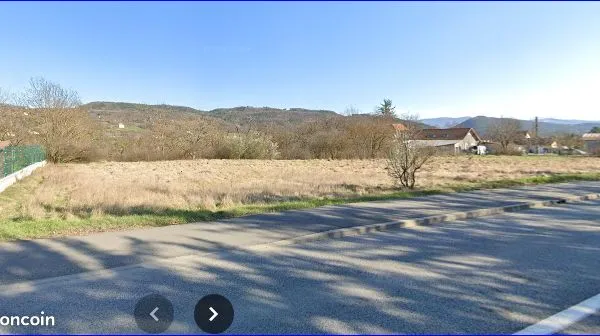 Terrains constructibles de 1 830 m2 chacun