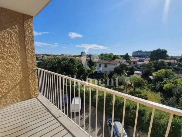 Studio 1 pièce 28 m²