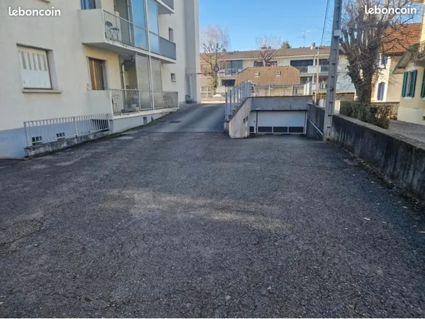 Garage 15 m² - 9 rue du Bel Air, Annecy - Box fermé