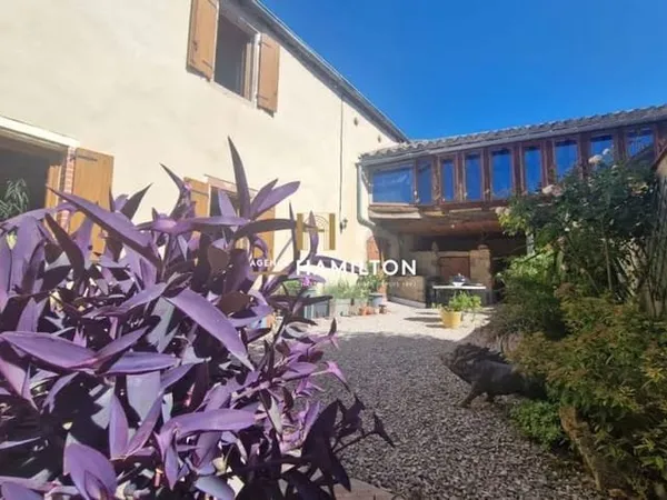 Maison 6 pièces 230 m²