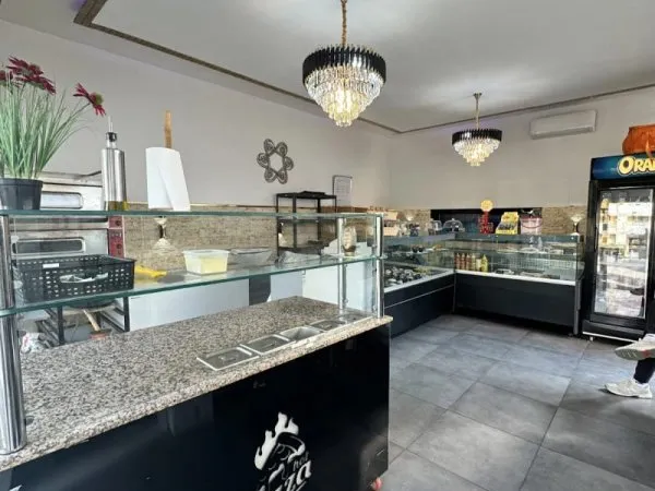 Local 50 m²