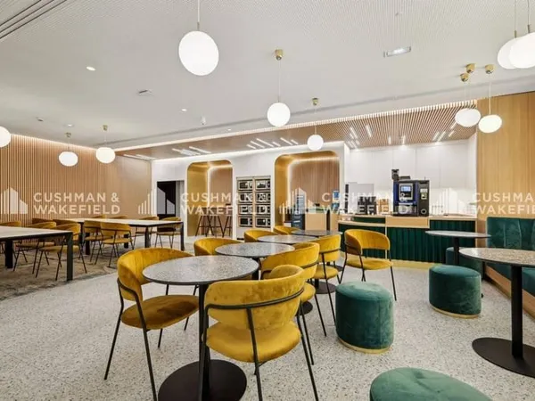 Bureaux 701 m²