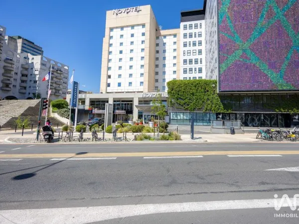 Local commercial 372 m²