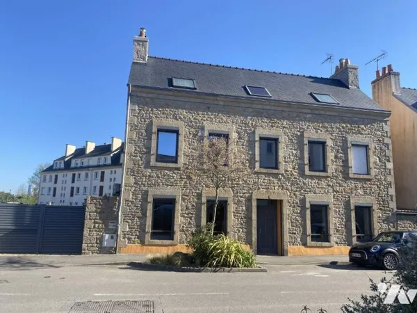 Maison 7 pièces 236 m²