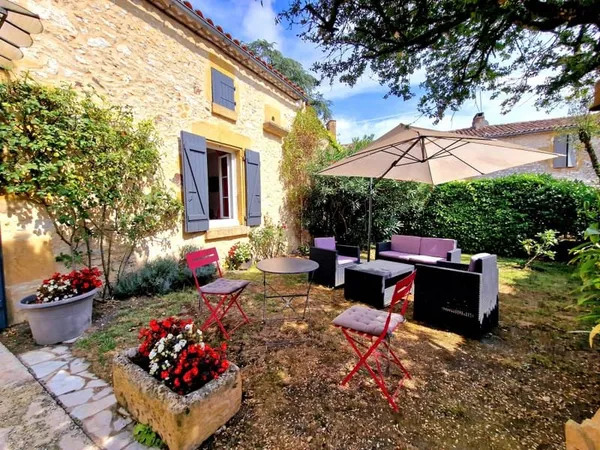 Maison de village en pierre avec 4 chambres et 2 salles de bains