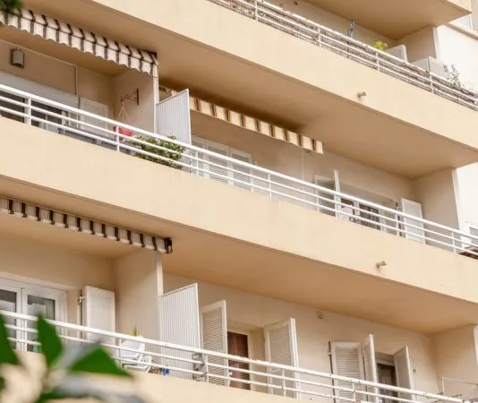 Toulon; appartement T3 (ancien T4) de 69 M2