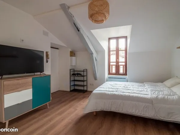 Cosy studio meublé